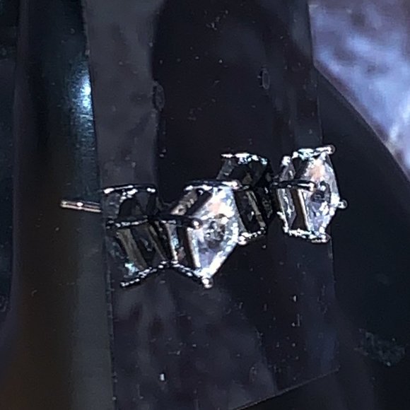 PrincessCut 4mm Moissanite 18kt White gold earring